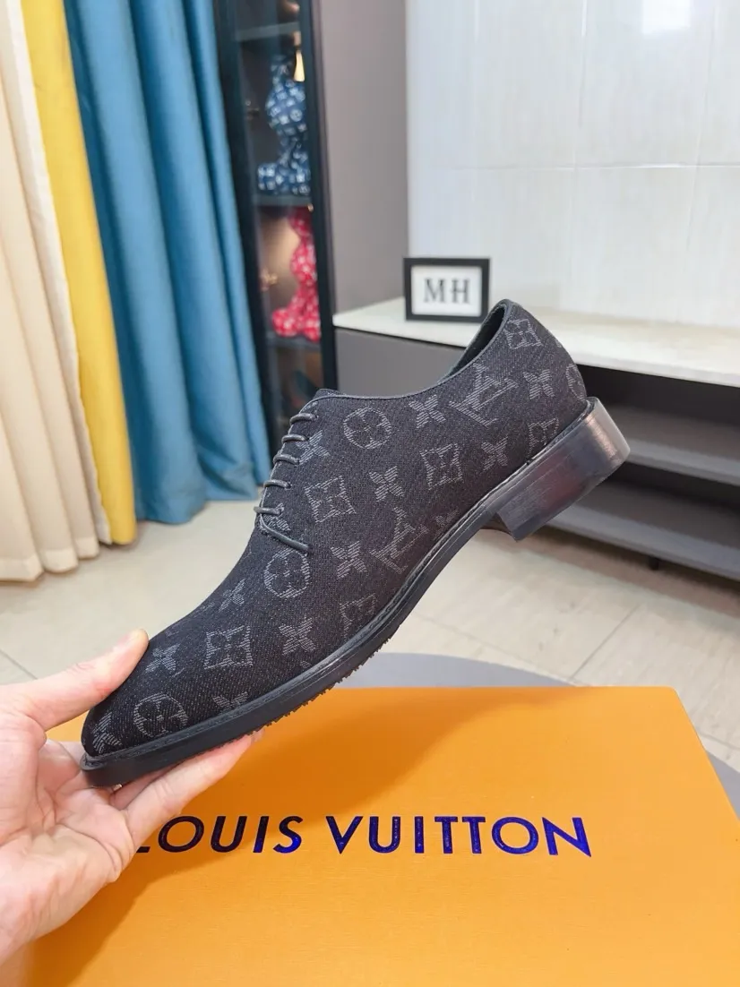 Ex-factory price 720🌹🌹High version [LV] Louis Vuitton's popular casual leather shoes🎖Fashionable and elegant🎖🎖Material: Original imported open-edge beaded cowhide, washed cowhide leather lining, original open-molded rubber outsole, high-end and classy, ​​elegant quality, instantly transforming into a handsome man ❤❤Standard\nNumber: 38-44